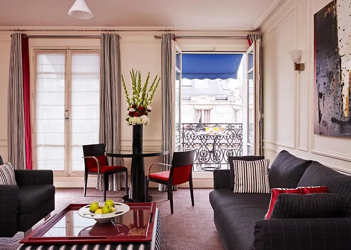 La Tremoille Paris Hotel